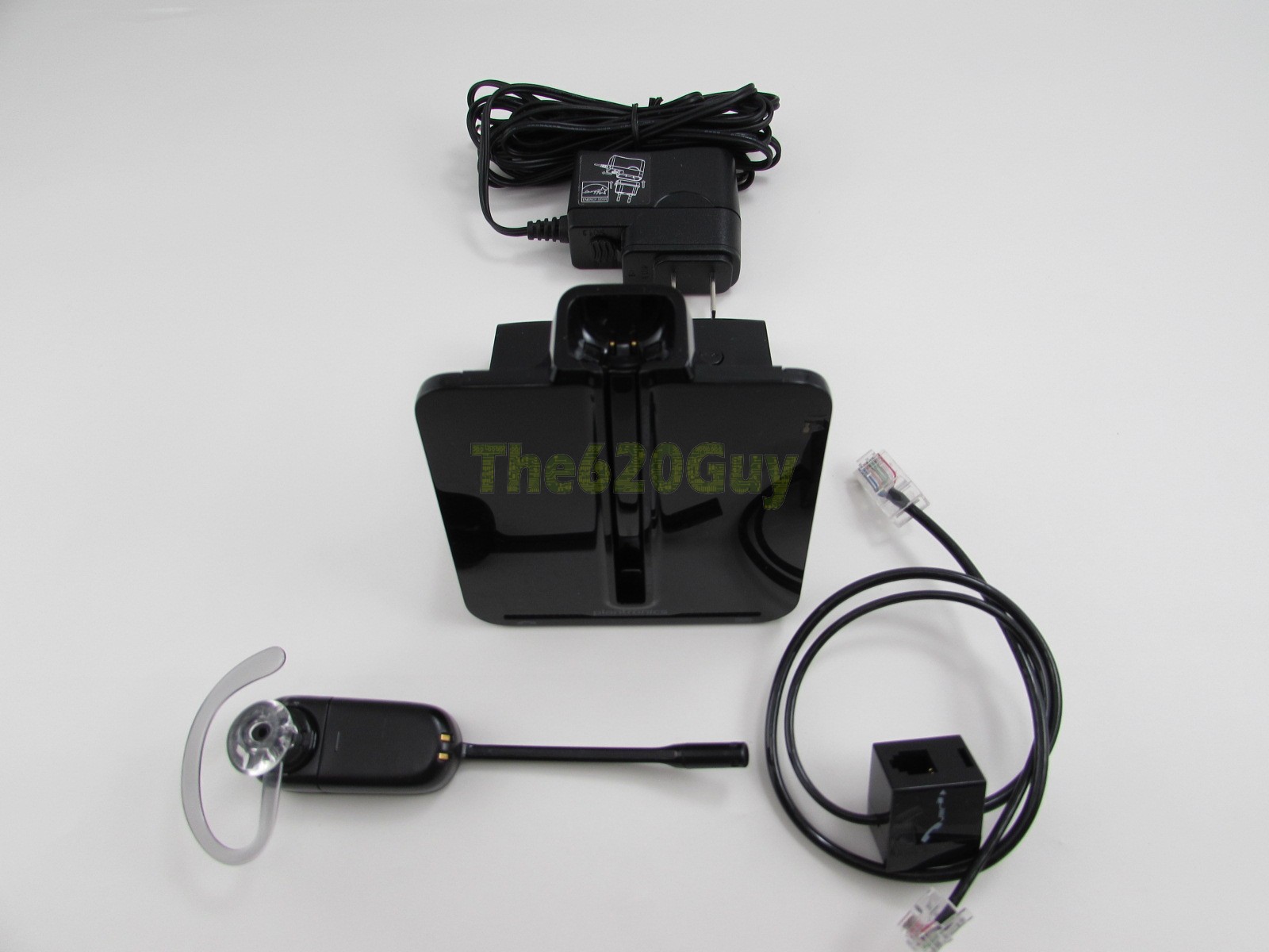 Plantronics C054 DECT 6.0 Wireless Headset + Charging Base + Cable + AC