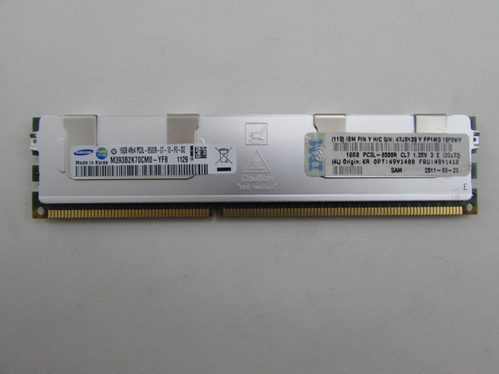 IBM 49Y1418 16GB PC3-8500R 4RX4 DDR3 1066 CL7 RDIMM ECC Registered Server Memory
